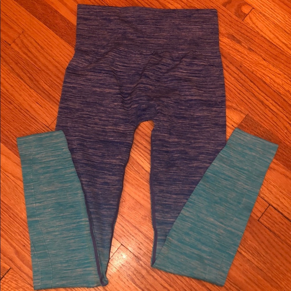 Women’s small workout spandex leggings